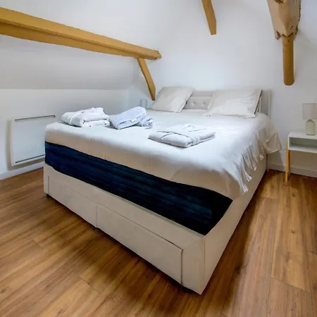 Maison&spa Thérapeutique Escapade 2 Et Un Canapé Lit *